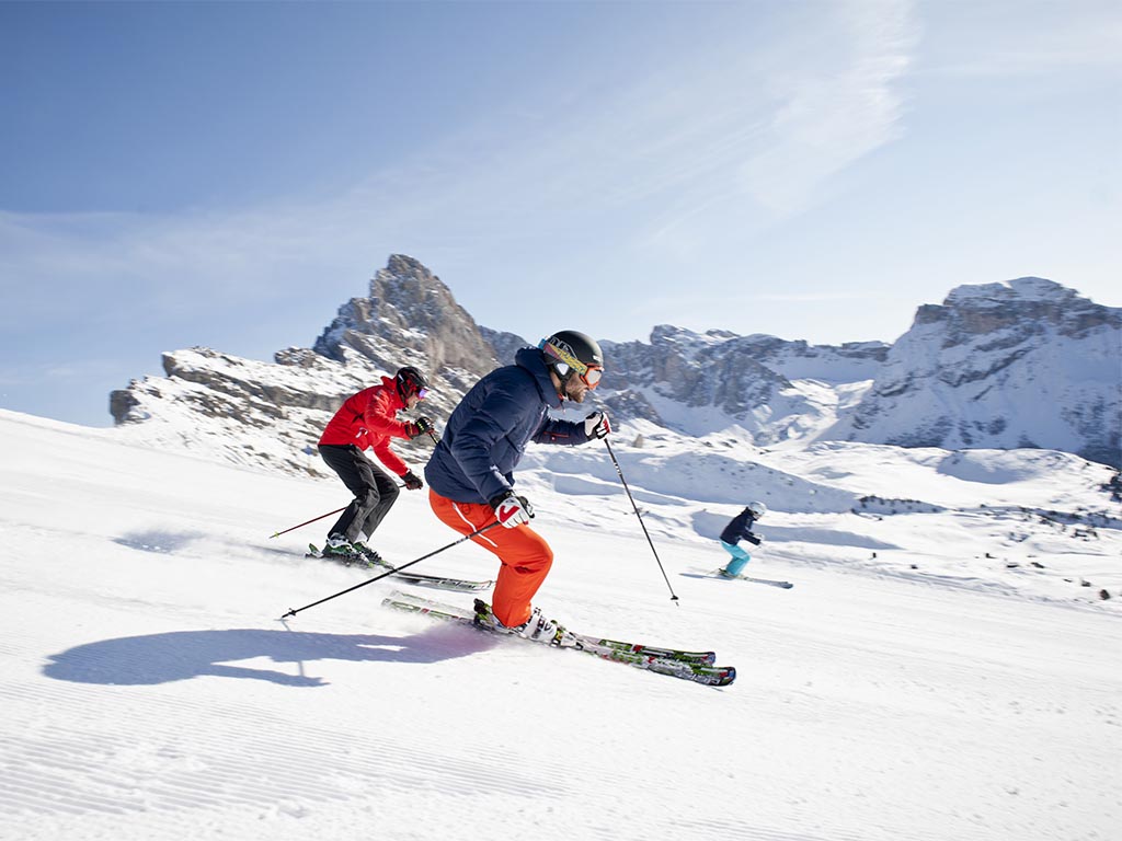 Skiing in the Dolomiti Superski